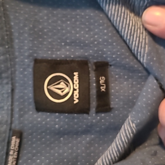 XL blue Volcom button up - Picture 2 of 3